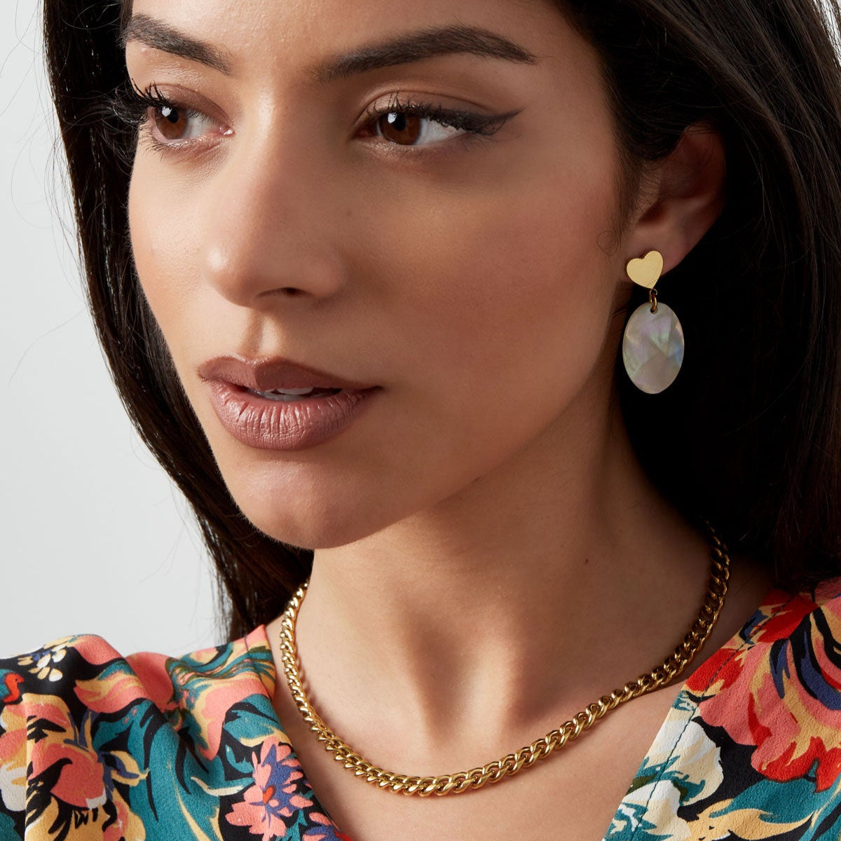 Collier acier aztèque doré et pierres bleues