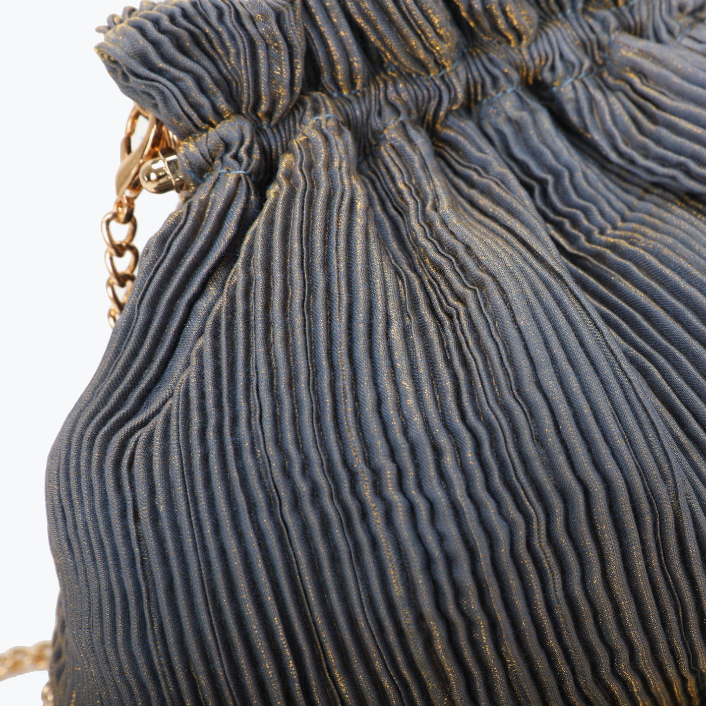 Sac à main pochette de soirée en satin noir avec bretelles croisées