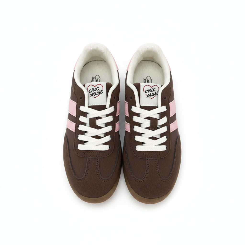 Zapatos urbanos deportivos en chocolate y rayas rosas
