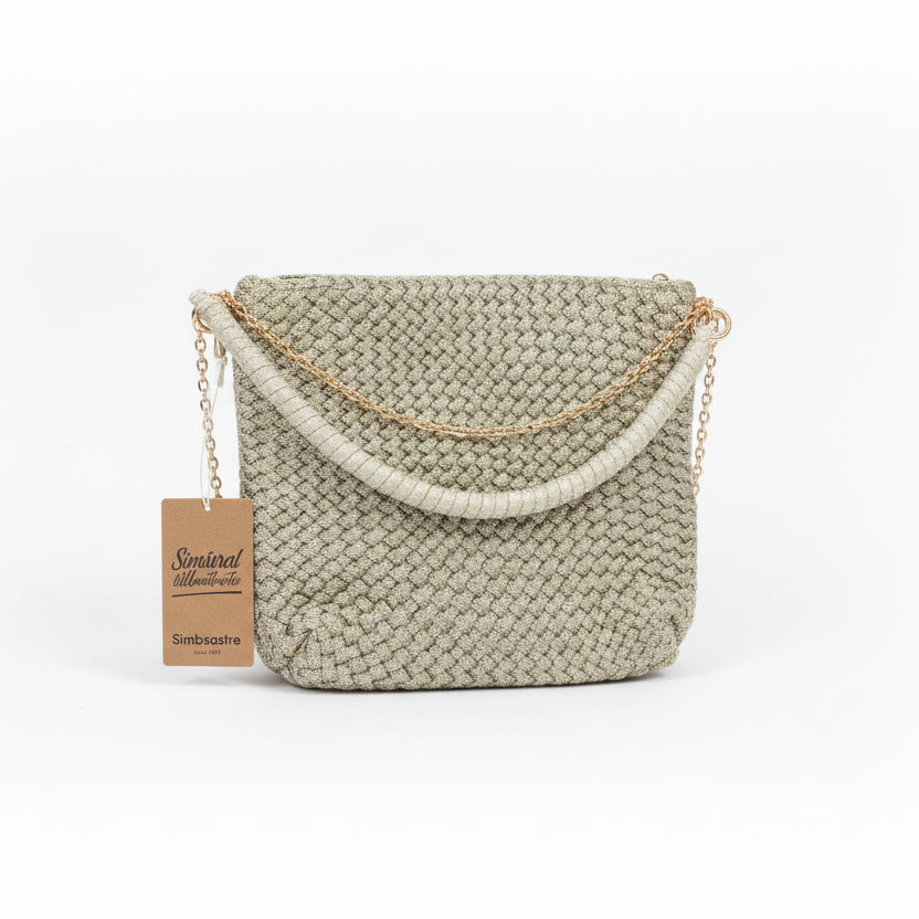 Bolso de mano y hombro diseño trenzado en color oro metalizado - Moments by You