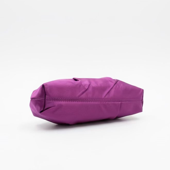 Bolso fiesta clutch morado berenjena con textura a rayas en el mango - Moments by You