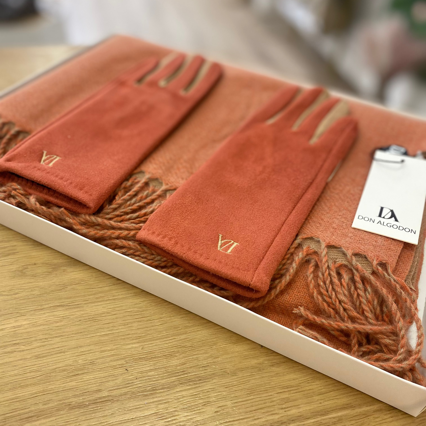 Pack de guantes y bufanda a conjunto de Don Algodon en color naranja y beige - mbyou