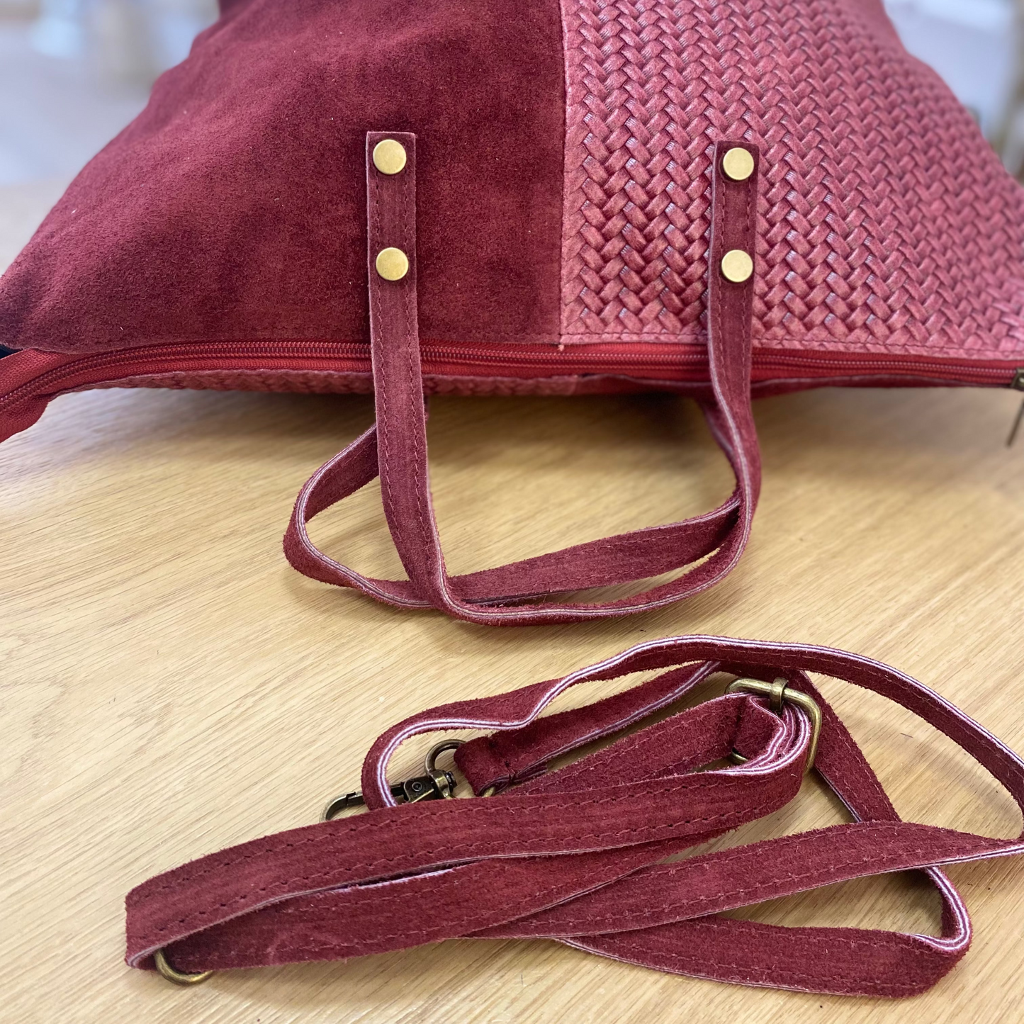 Bolso tipo shopper piel 100% vacuno combinando serraje y trenzado color granate - mbyou