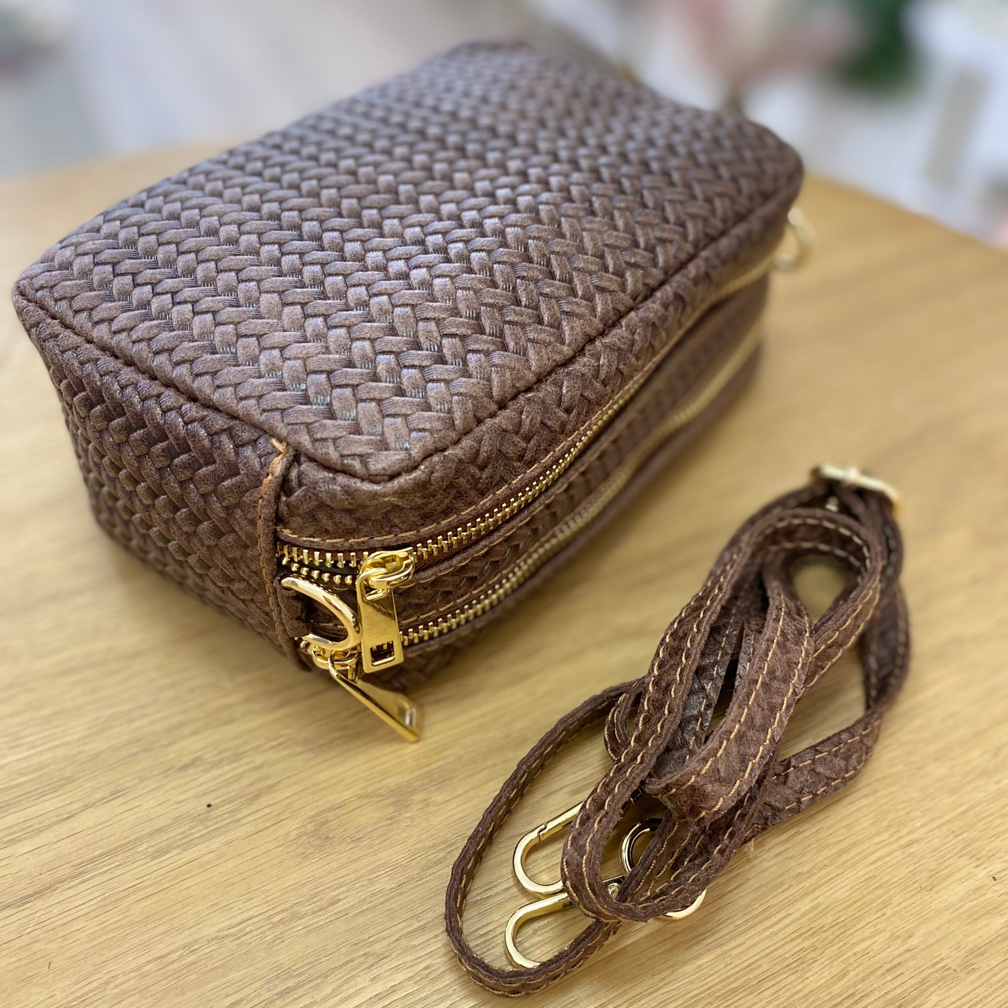 Sac à main de fête en plumes rose clair