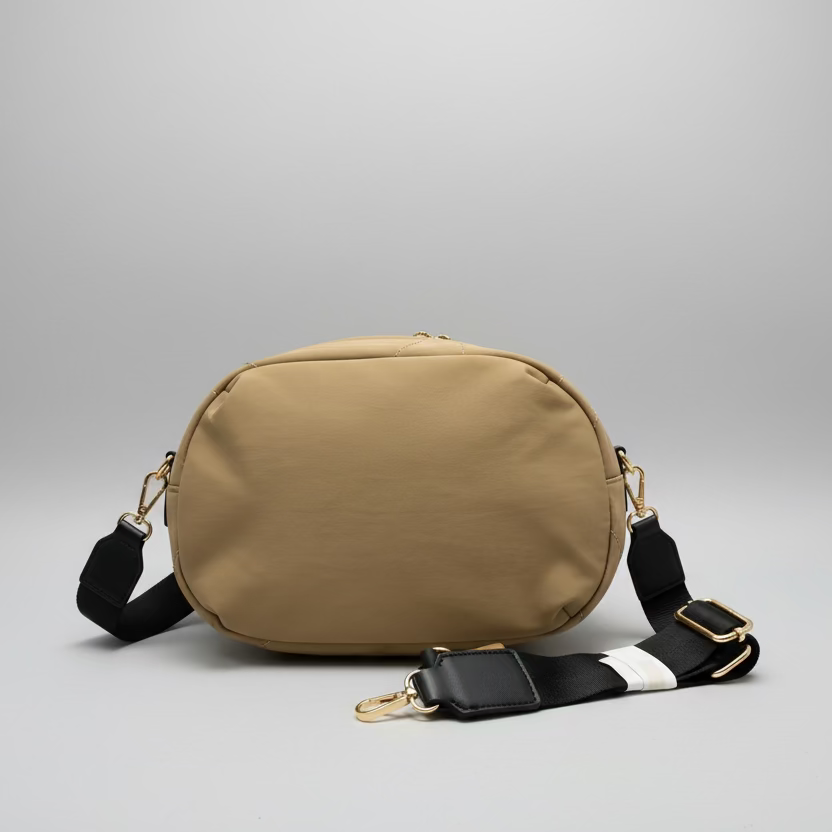 Bolso acolchado nylon marrón claro con llavero de cuerda - Moments by You