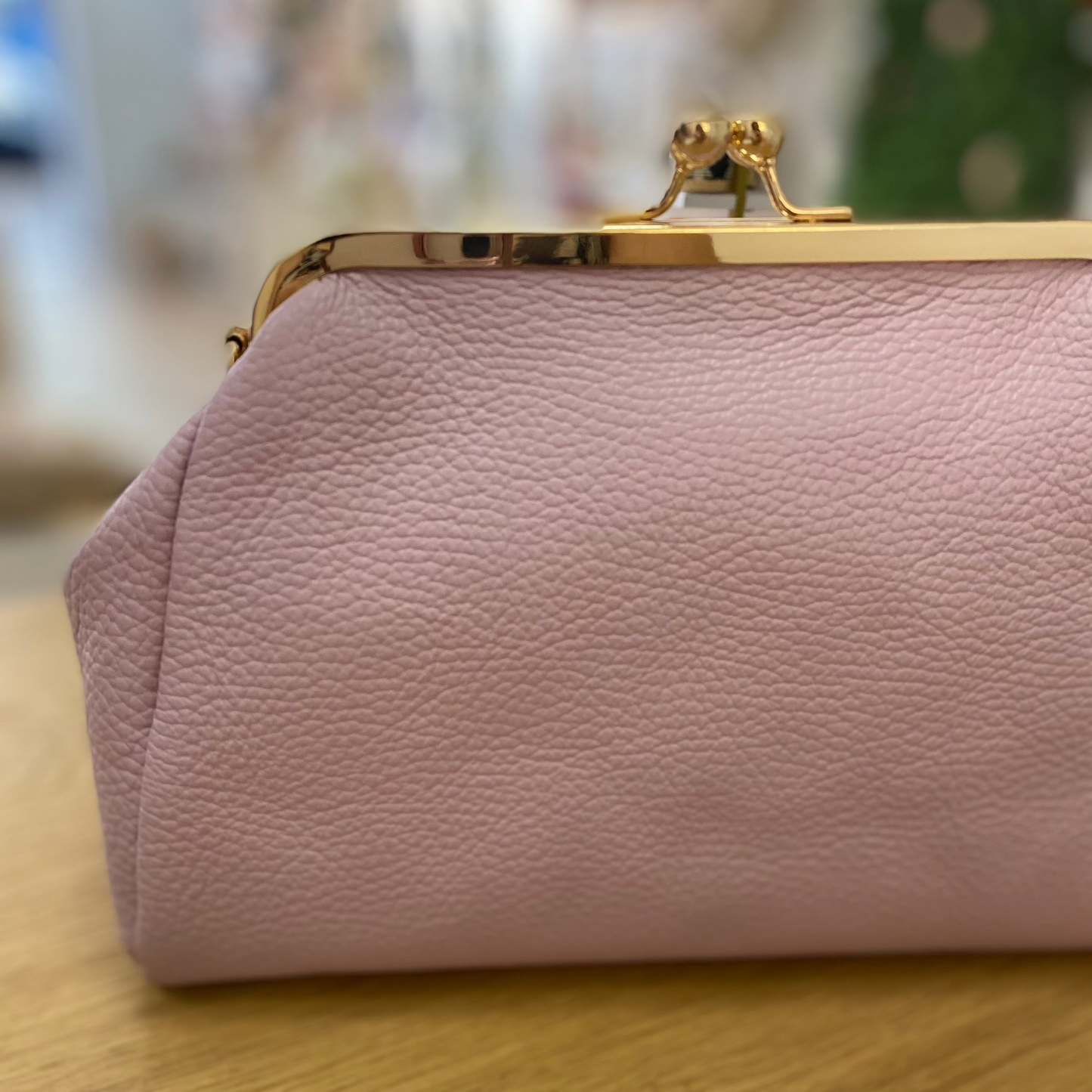 Bolso de piel 100% auténtica estilo vintage con cierre de bolas y color liso malva - mbyou