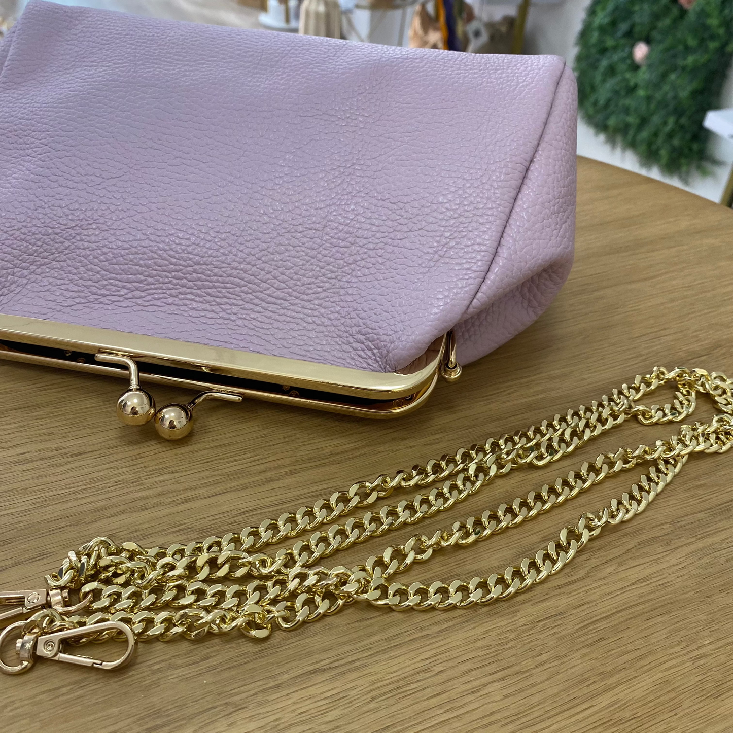 Bolso de piel 100% auténtica estilo vintage con cierre de bolas y color liso malva - mbyou