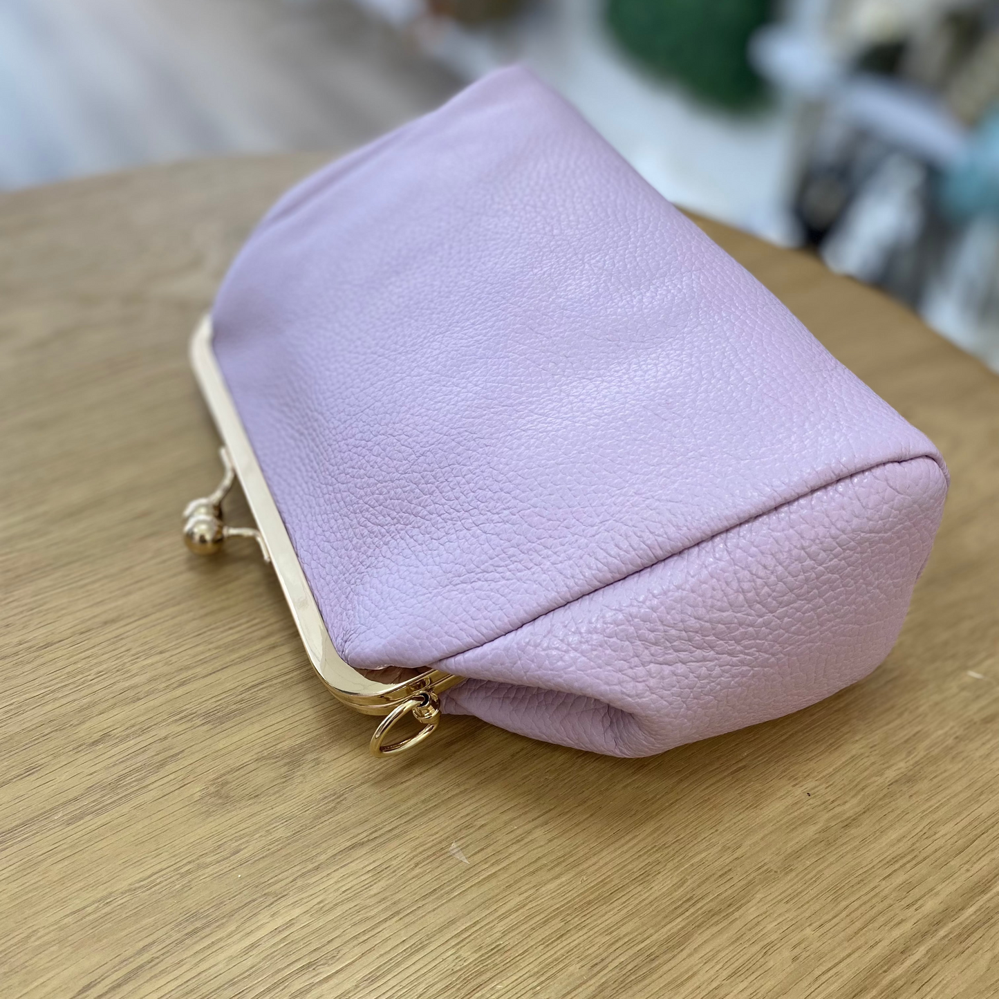 Bolso de piel 100% auténtica estilo vintage con cierre de bolas y color liso malva - mbyou