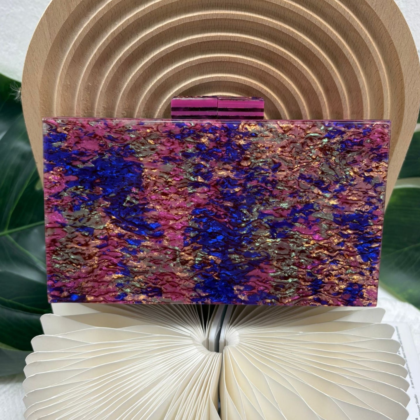 Sac à main de fête en plumes rose clair