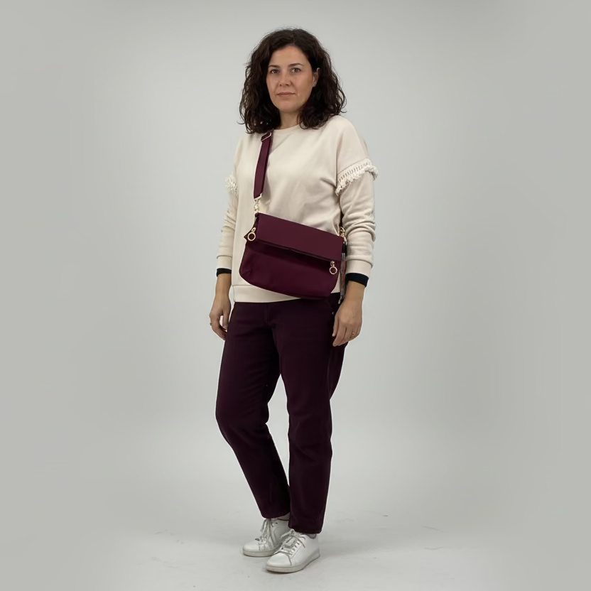 Bolso bandolera nylon burdeos con llavero de cuerdas - Moments by You
