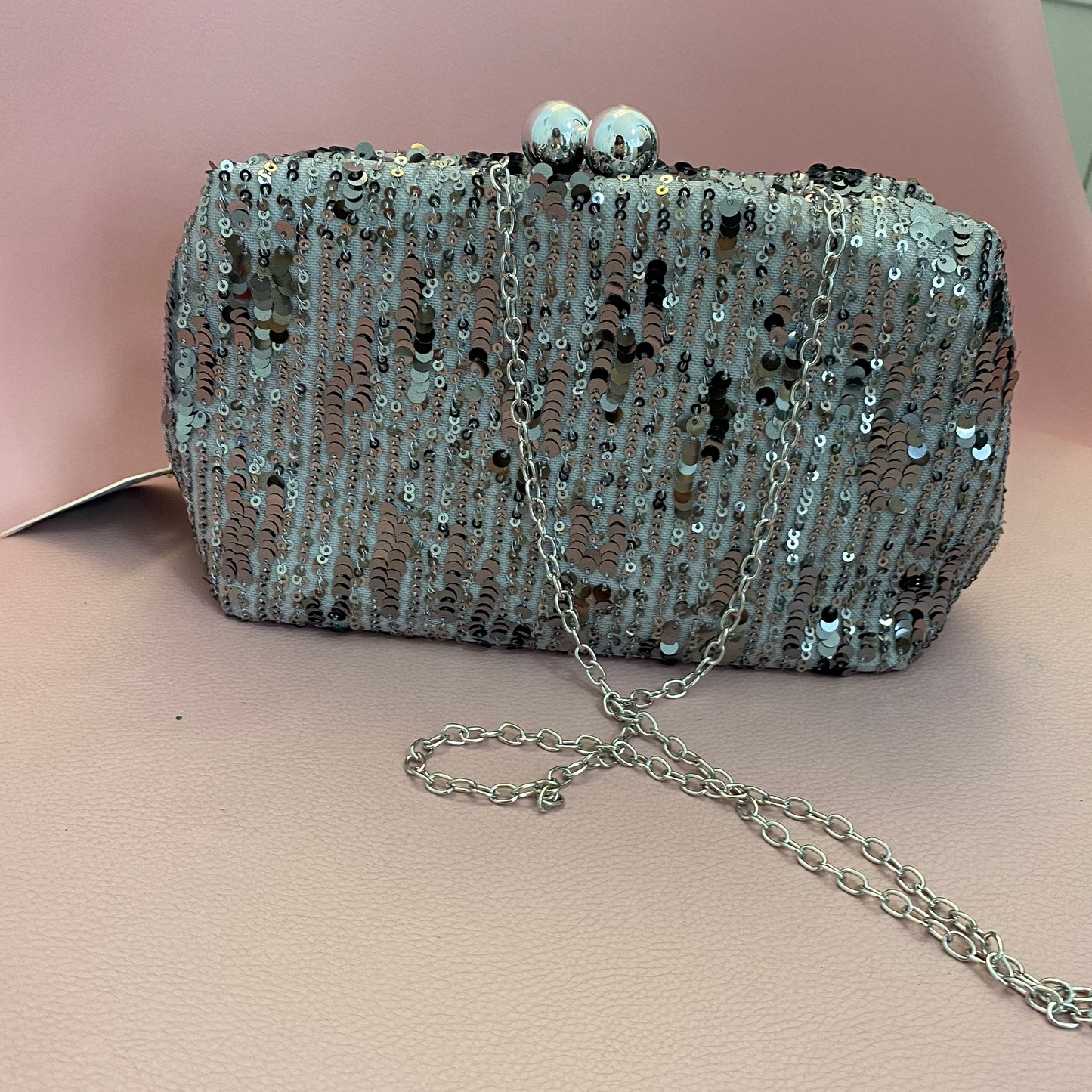 Light pink feather party handbag