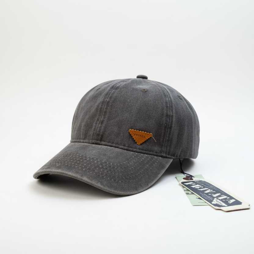 Gorras unisex lisas efecto lavado y con logo de la marca Privata - Moments by You