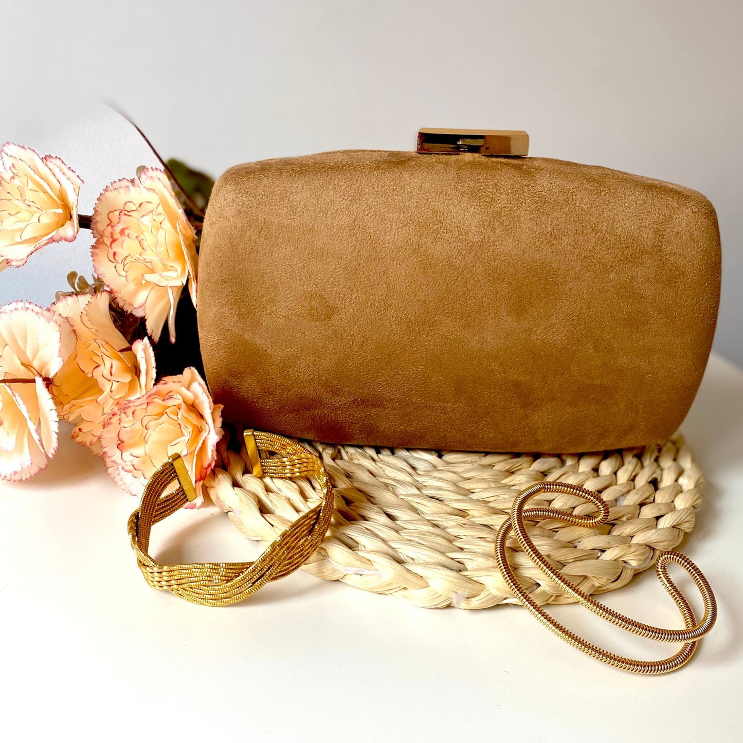 Bolso de fiesta de mano ante marrón y cierre dorado - mbyou