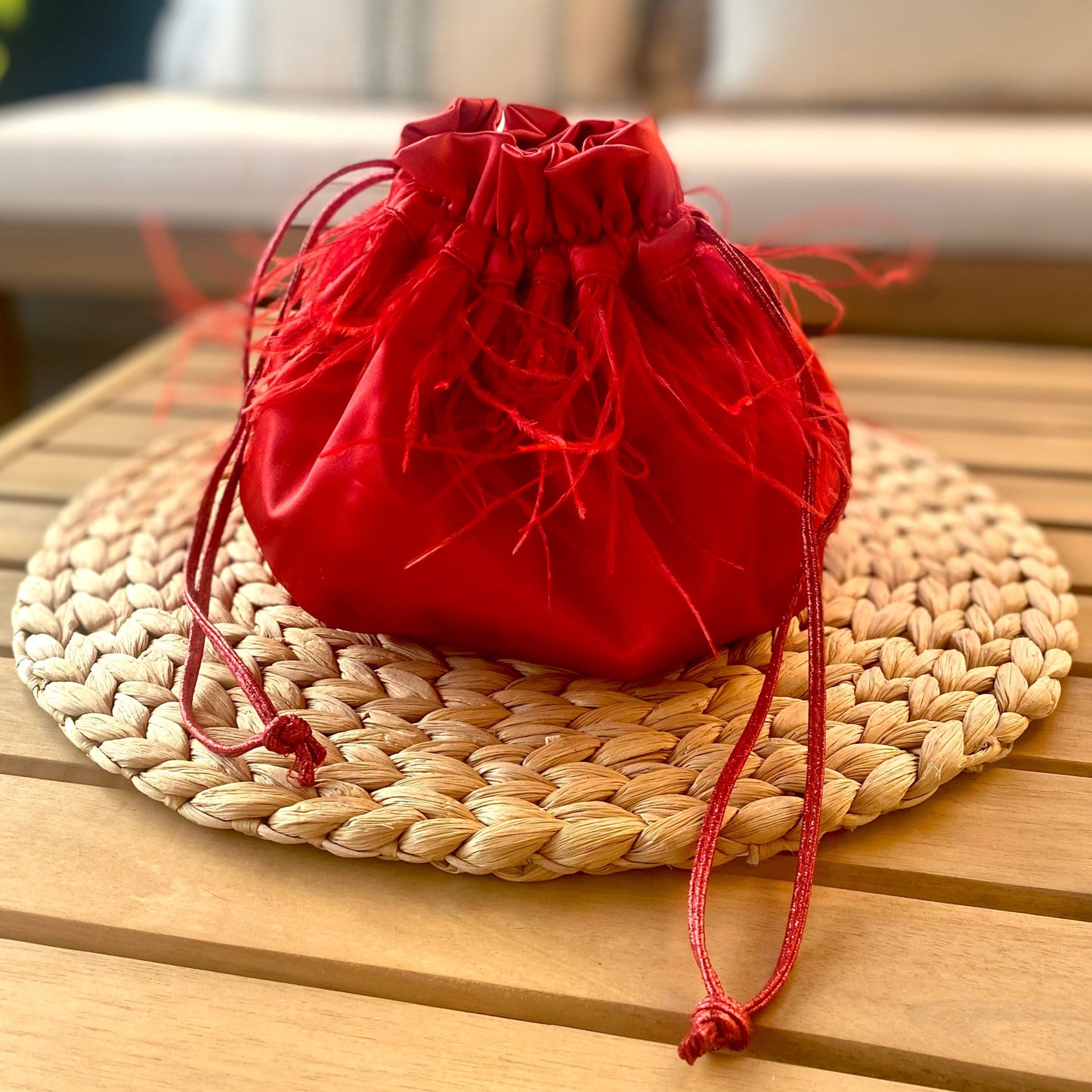 Beige raffia braided party handbag