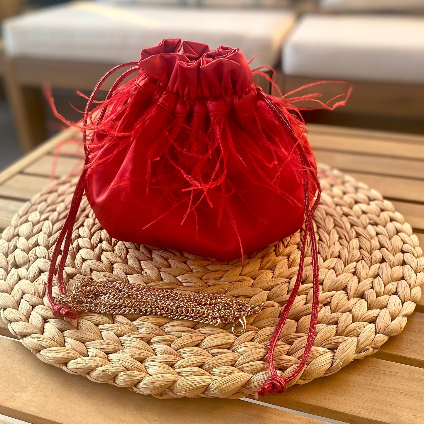 Beige raffia braided party handbag