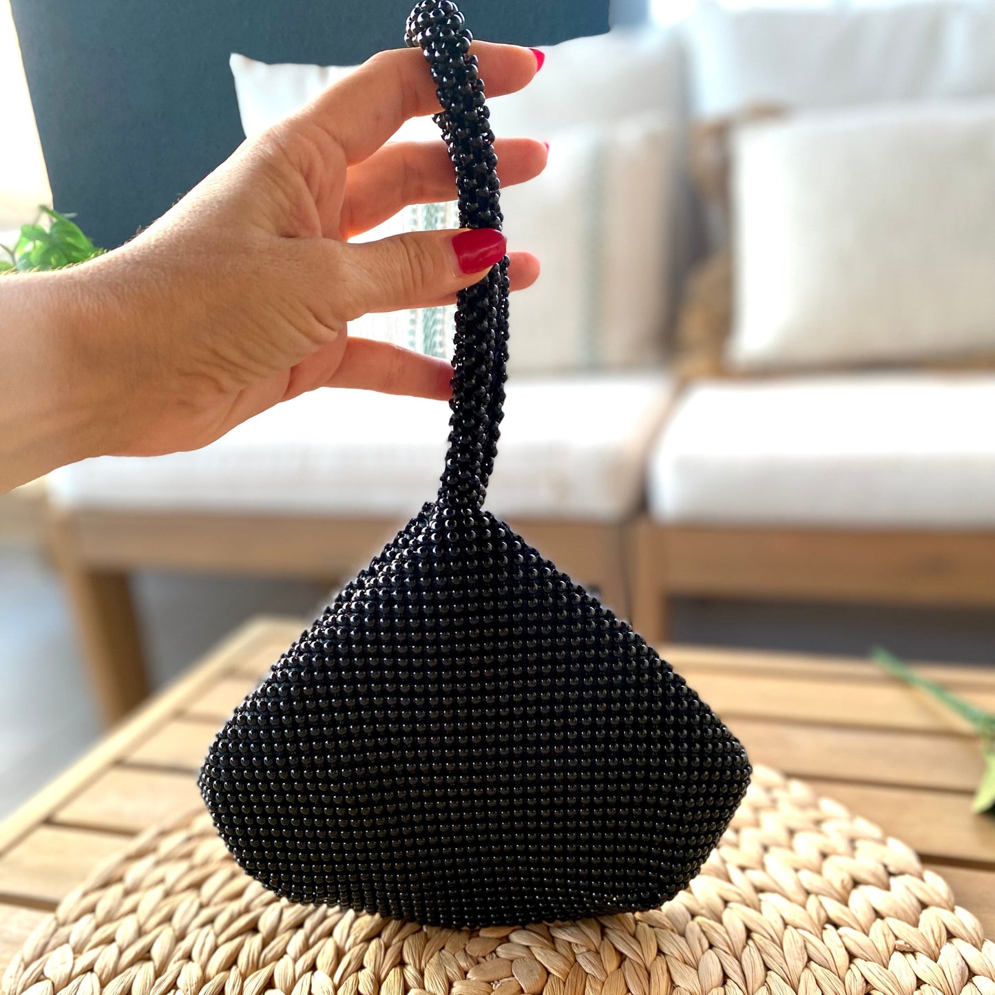 Sac à main de fête tressé en raphia beige