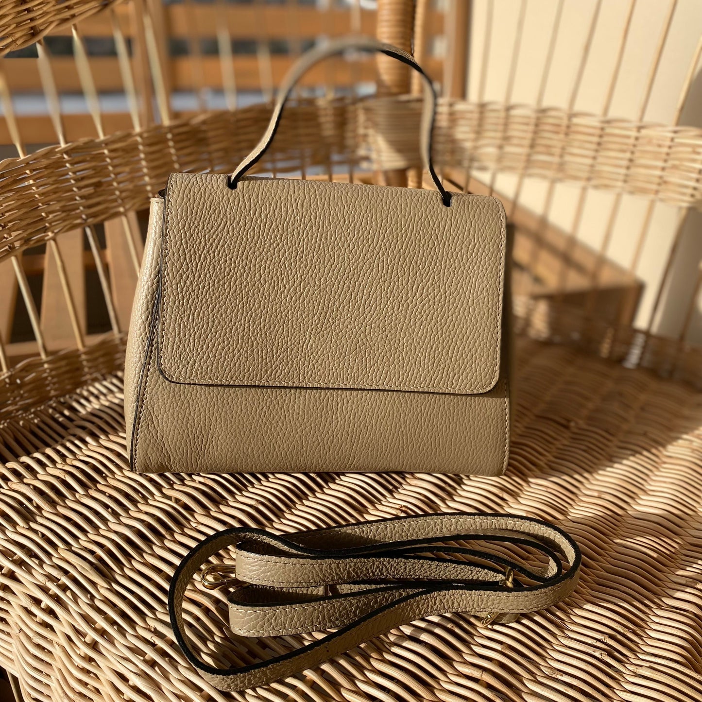 Smooth camel bag - 100% leather