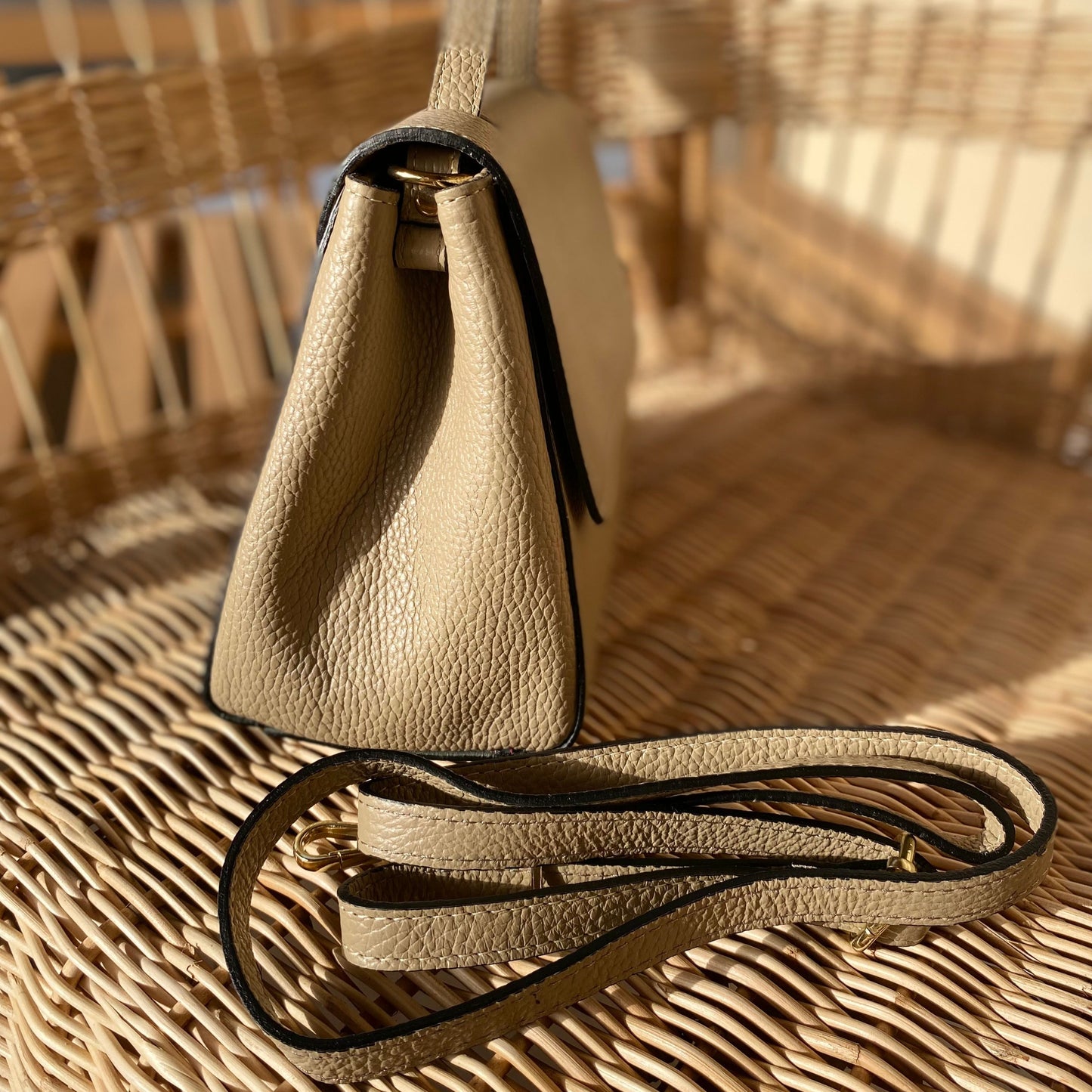 Smooth camel bag - 100% leather