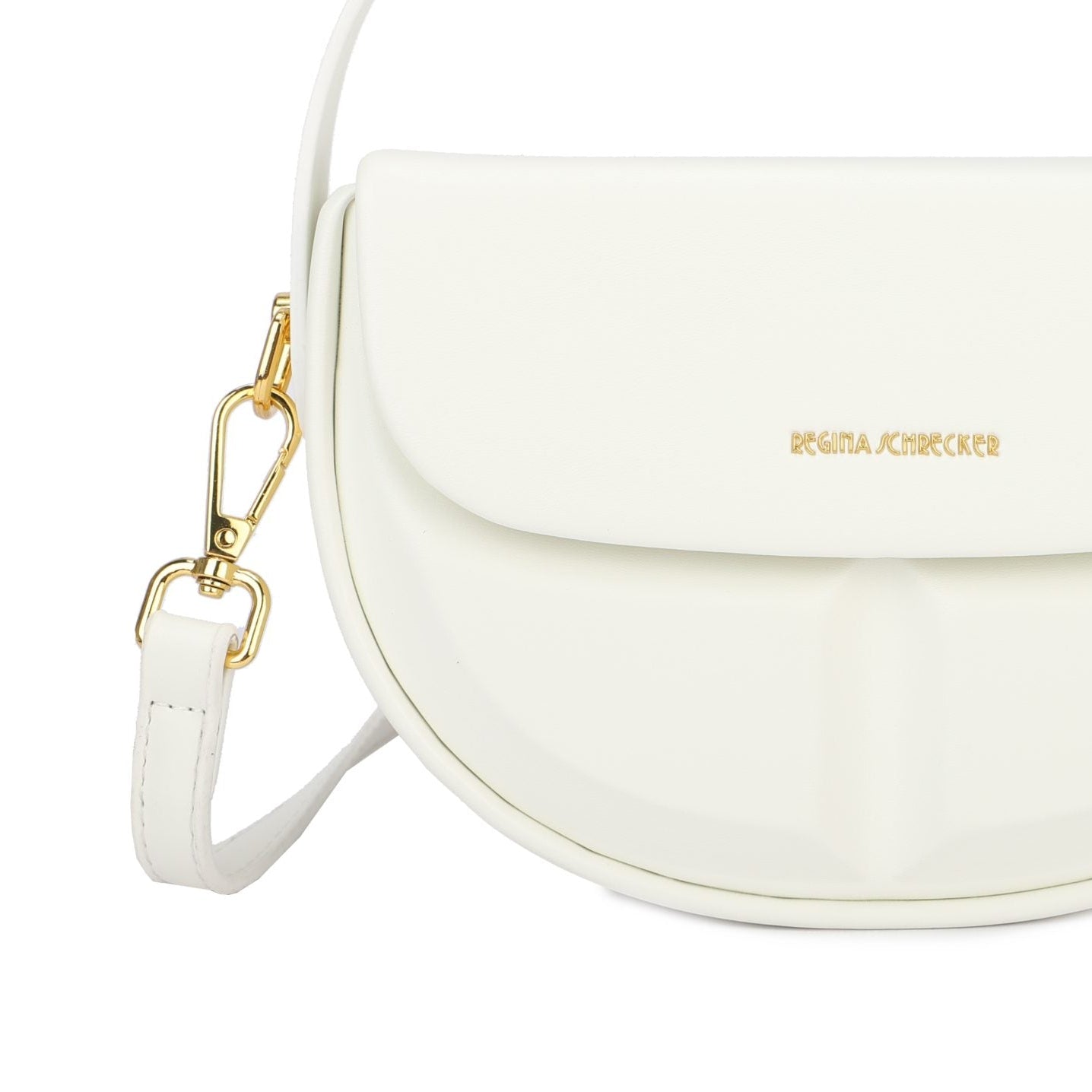 Bolso rígido media luna y geométricos color blanco.