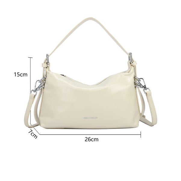 Bolso de hombro rectangular negro con detalles plata