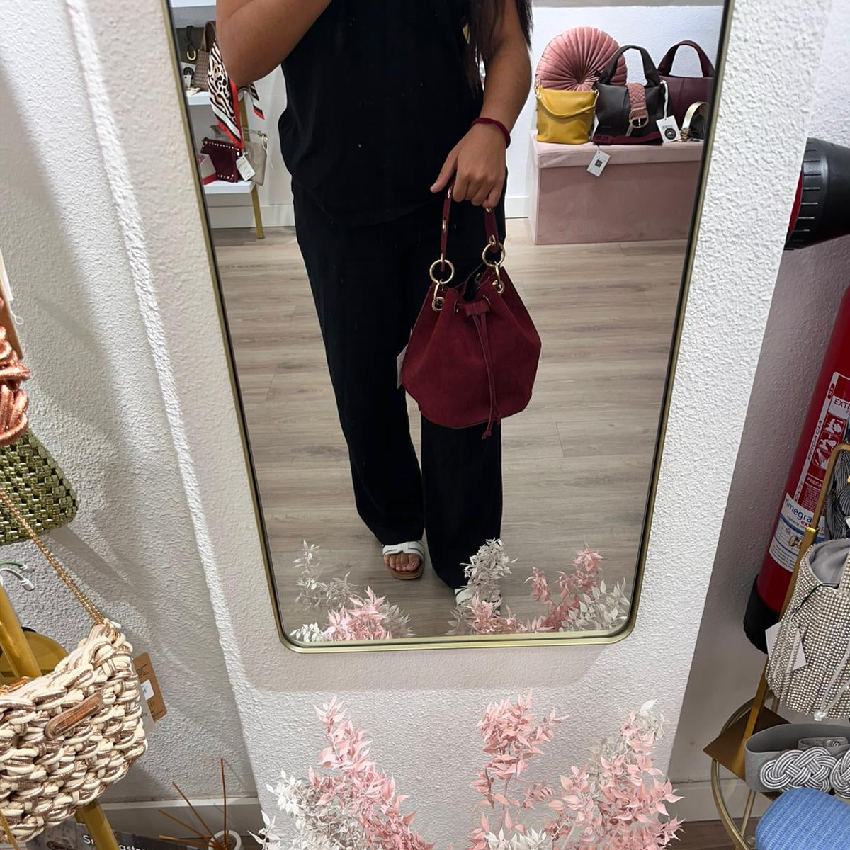 Bolso de hombro tipo saco 100% piel serraje auténtica burdeos - mbyou