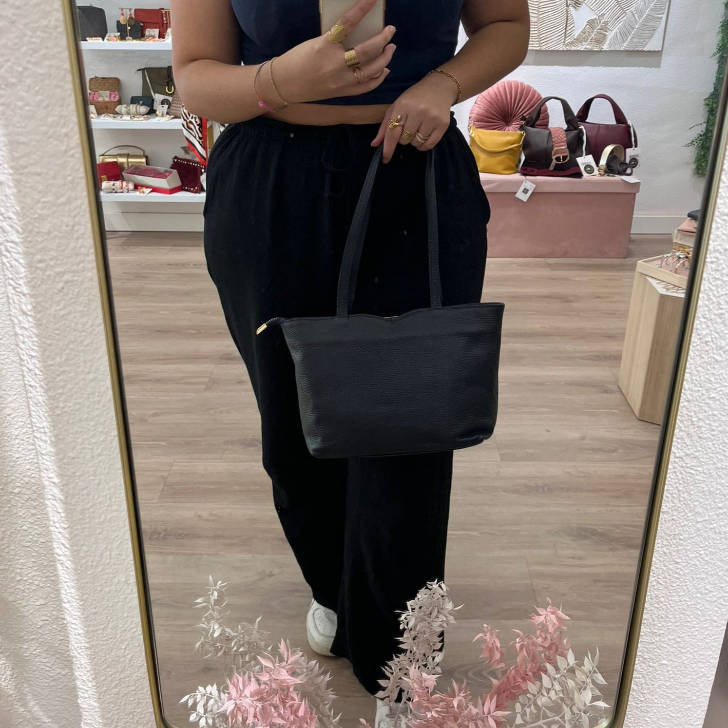 Sac bandoulière avec surpiqûres noires