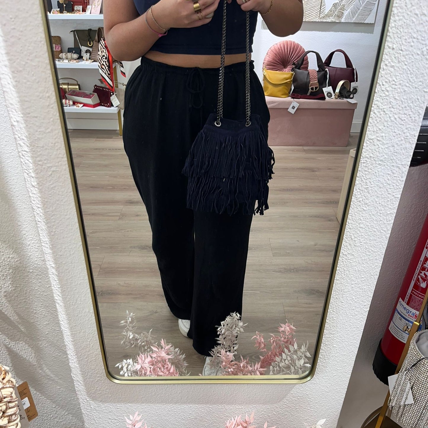 Sac bandoulière avec surpiqûres noires