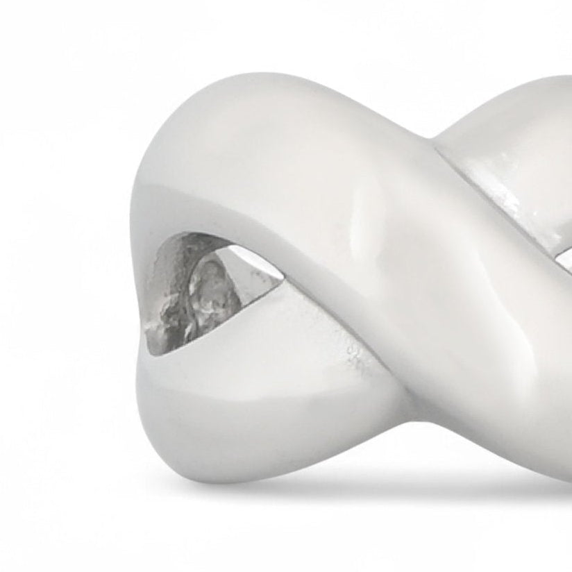 Anillo de acero inoxidable con diseño cruzado y liso acabado plata - mbyou