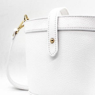 Sac bandoulière avec surpiqûres noires