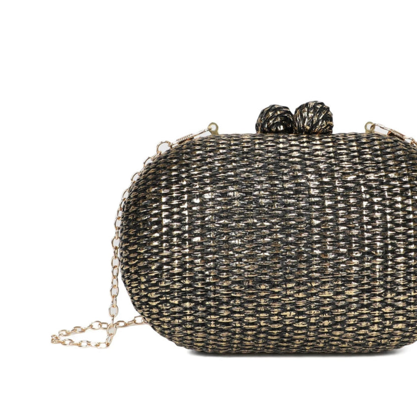 Bolso pochette efecto rafia rígido negro y dorado - mbyou