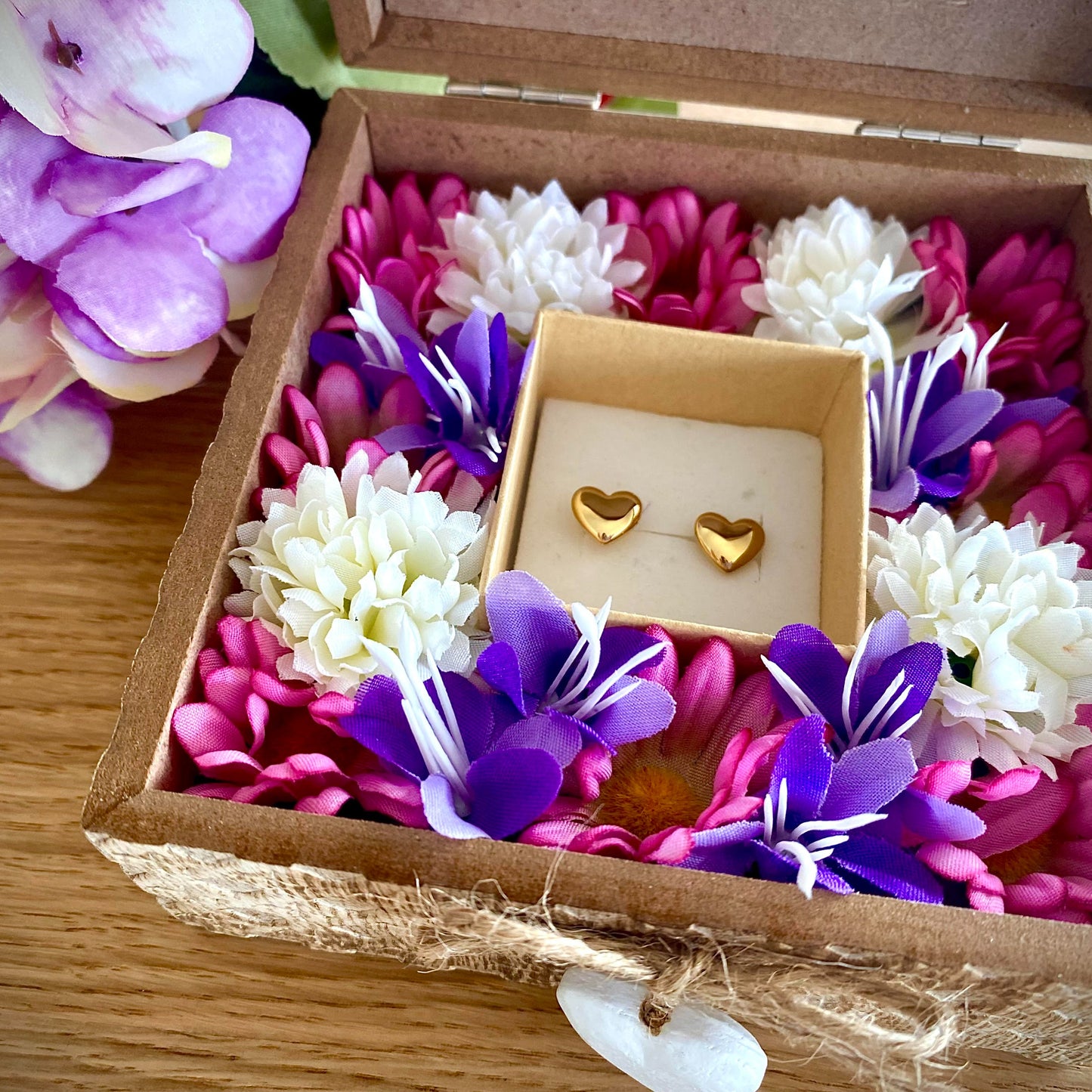 Box madera home + pendientes corazón