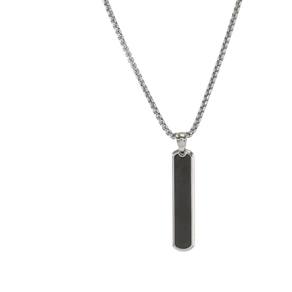 Collar de acero inoxidable con colgante alargado con fondo negro acabado plata - mbyou