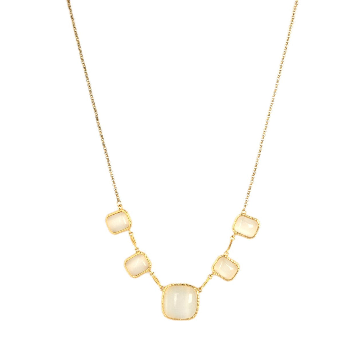 Look de joyería nácar y dorado para eventos (pulsera + collar + pendientes) - Moments by You