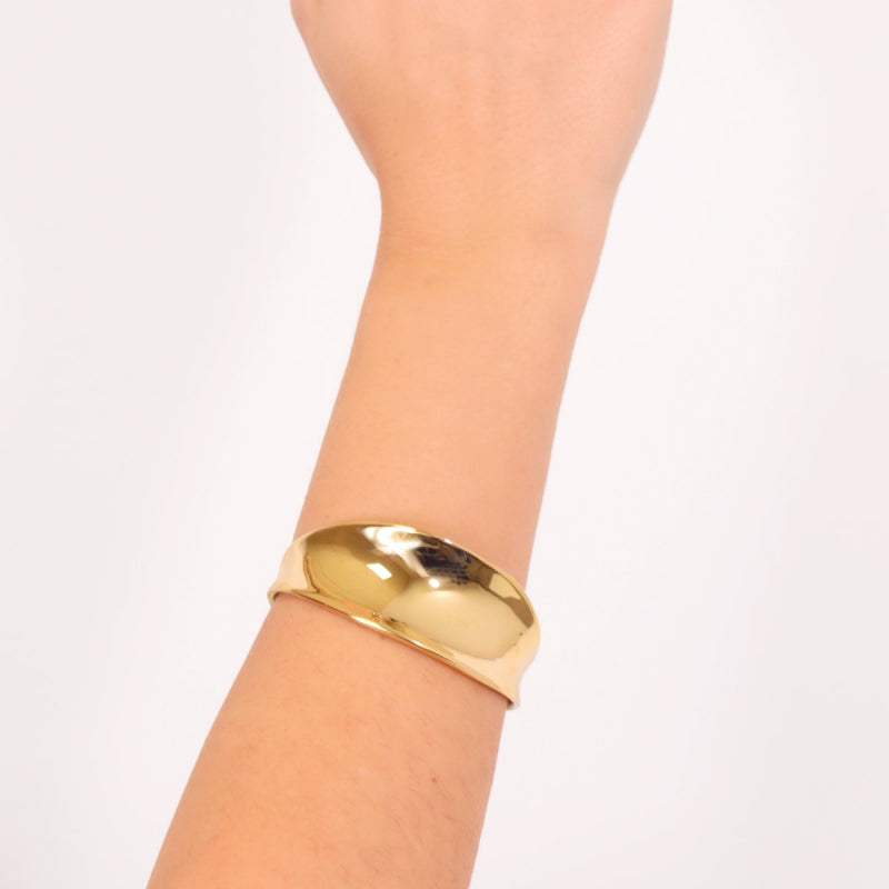Pulsera brazalete de acero pulido con diseño totalmente liso y forma cóncava acabado oro - mbyou