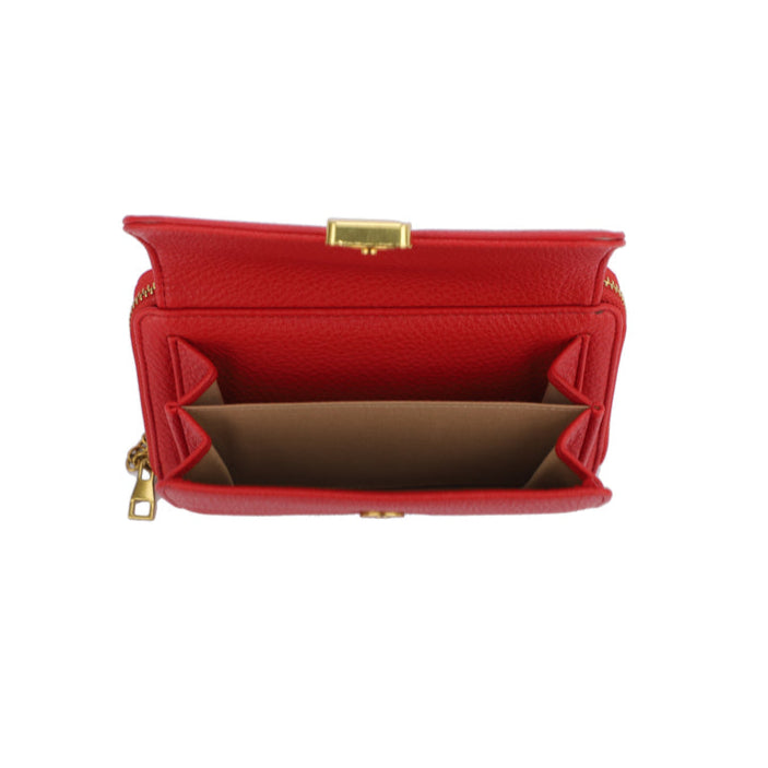 Bolso cartera de mano y monedero con cadena bandolera en color rojo