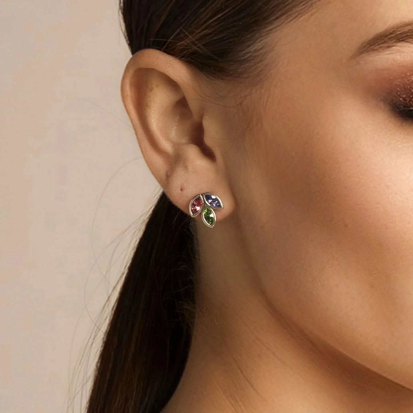 Double interlocking gold steel hoops