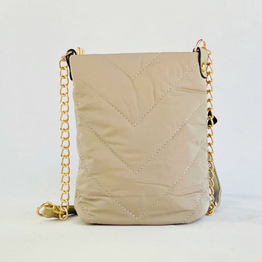 Sac bandoulière en nylon matelassé beige et doré