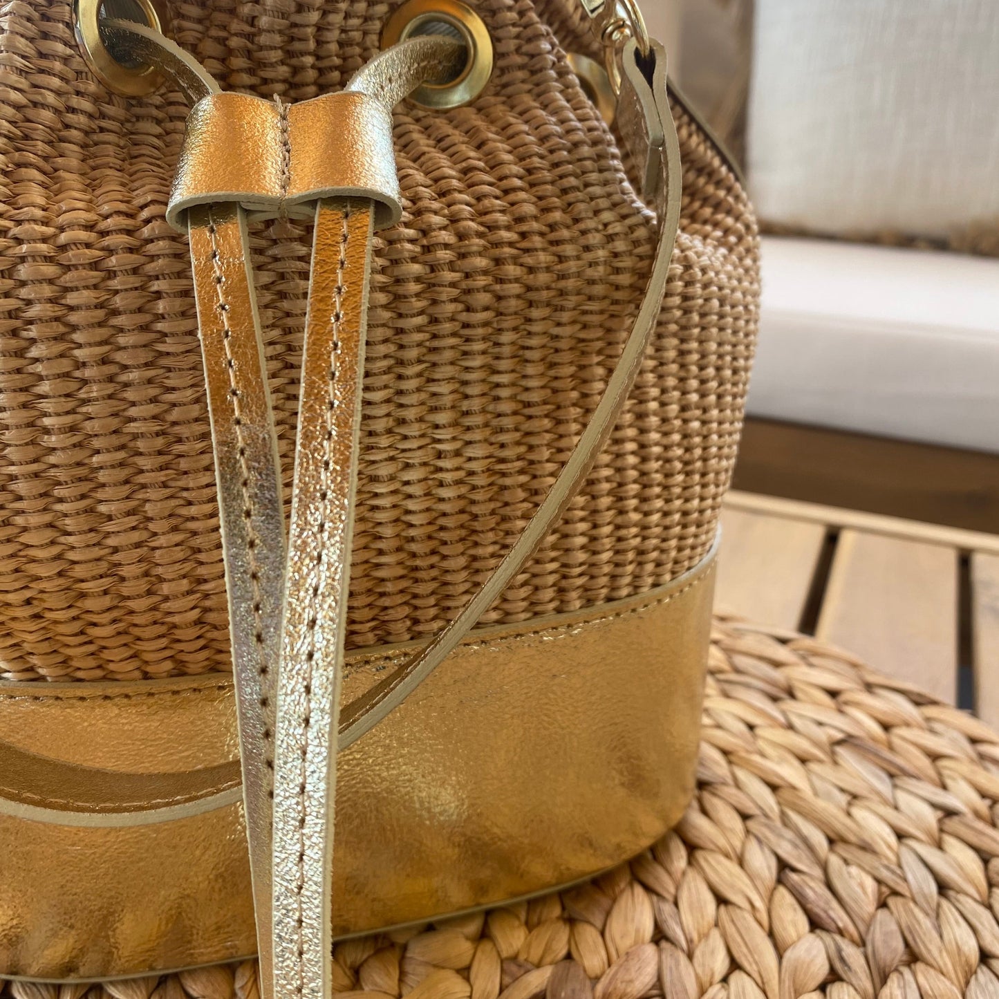 Sac sac en raphia doré - 100% cuir