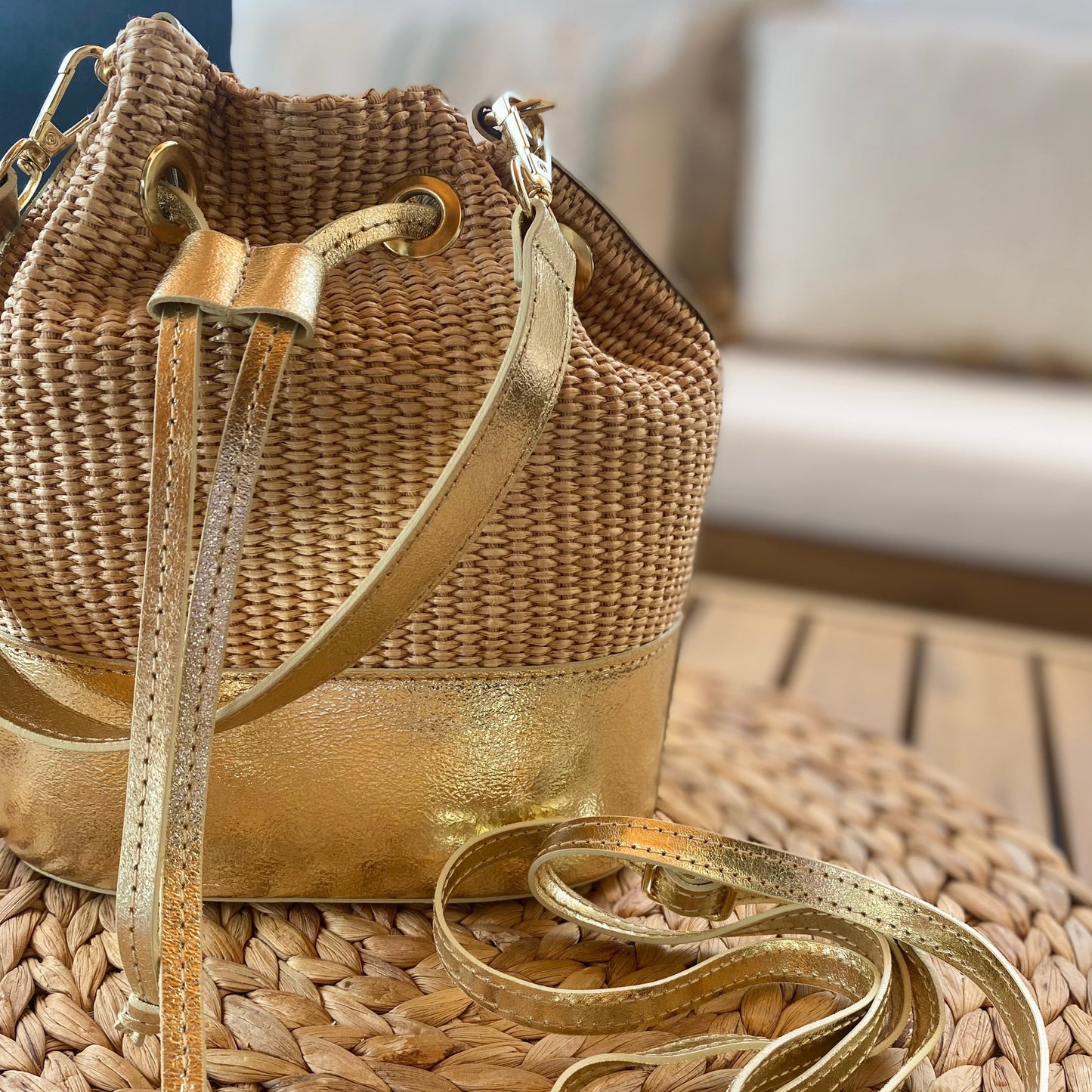 Sac sac en raphia doré - 100% cuir