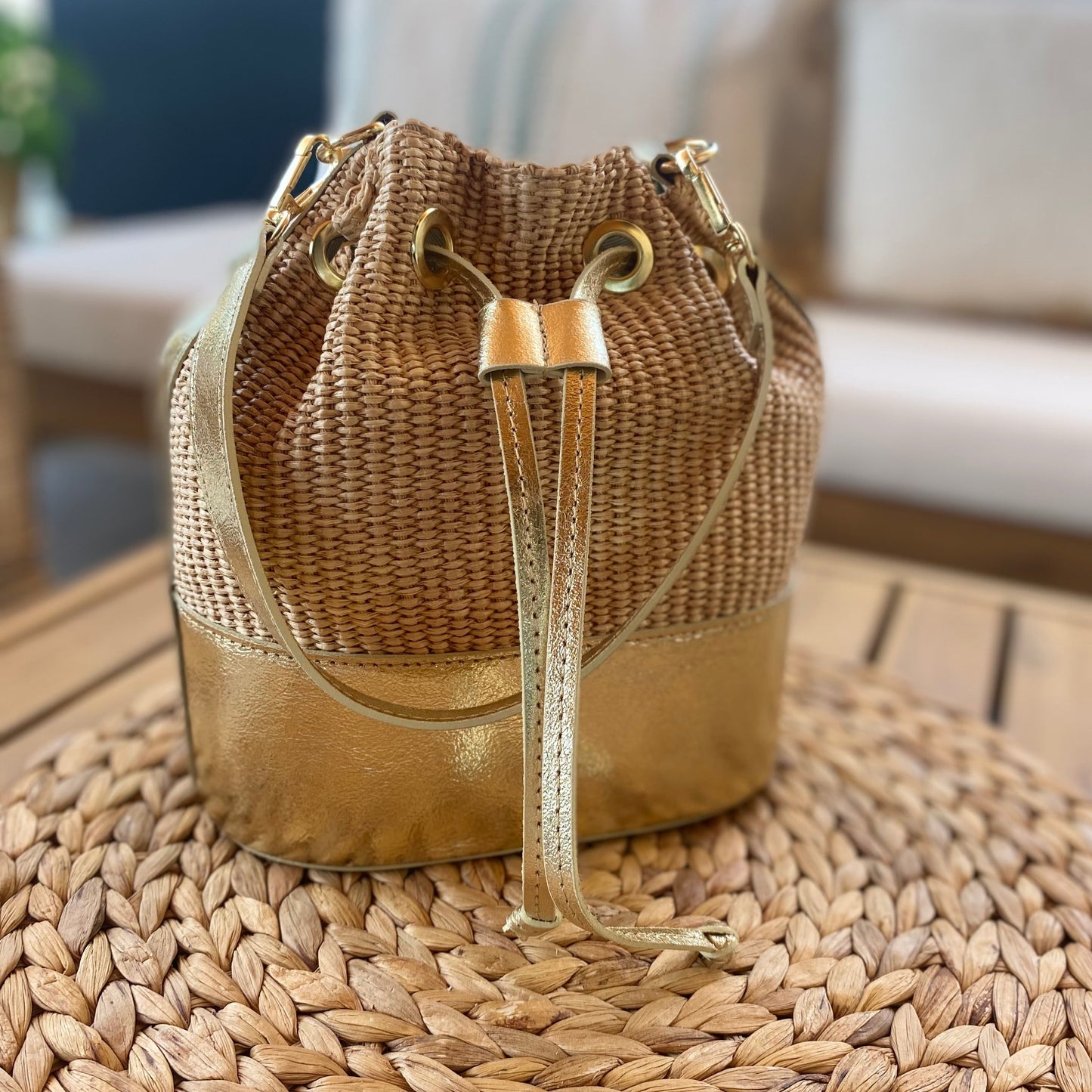 Sac sac en raphia doré - 100% cuir