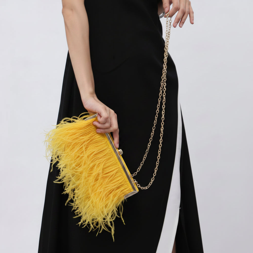 Bolso de fiesta tipo clutch con plumas amarillo - Moments by You