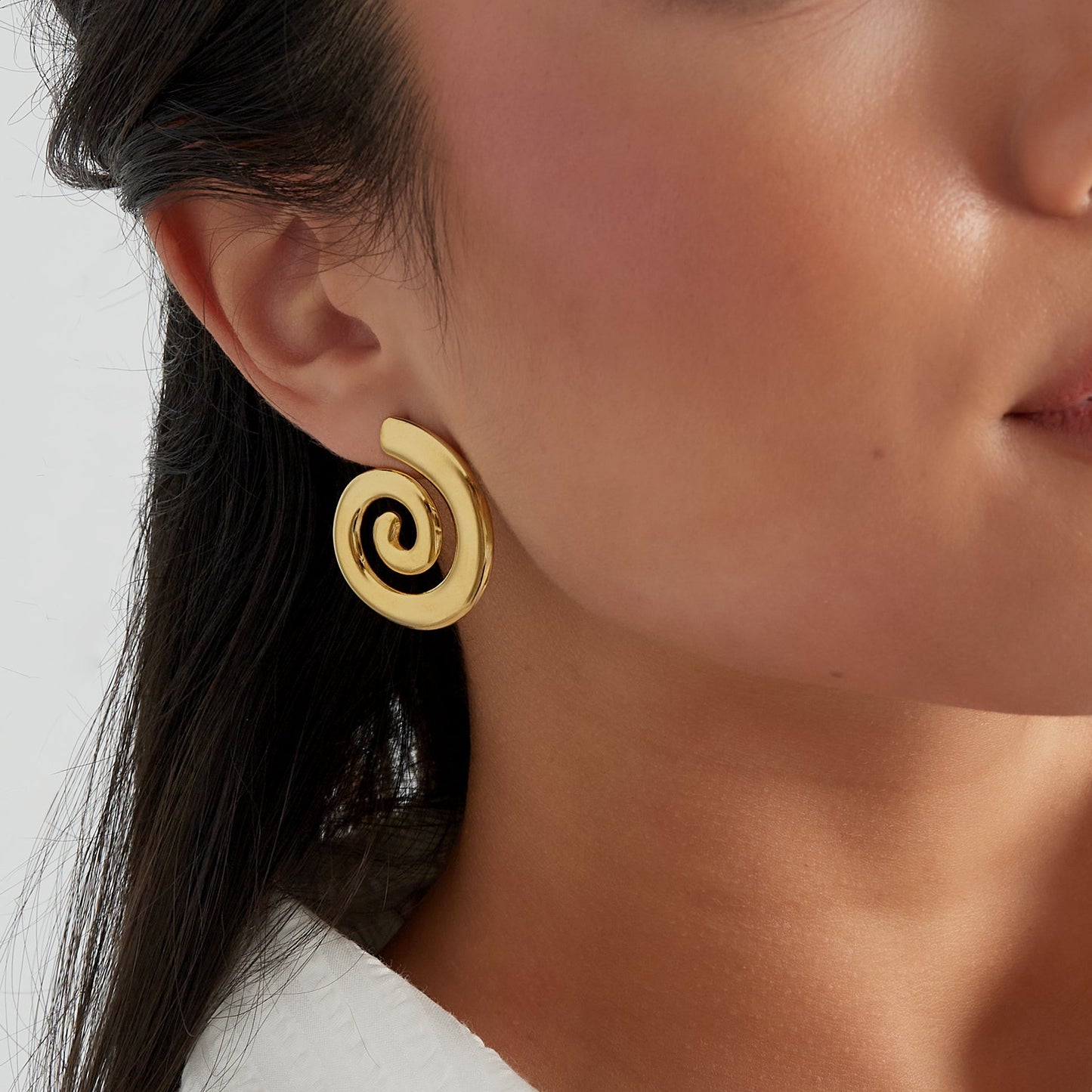 Black and silver spiral rhodium earrings