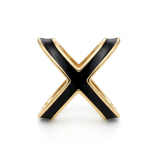 Pinza para ajustar pañuelos con diseño entrelazado en negro y acabado oro