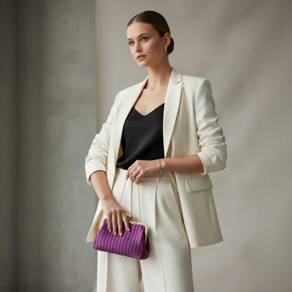 Bolso de fiesta clutch morado con textura plisada - Moments by You