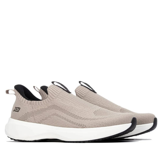 Zapatillas sneakers deportivas en taupe elástica Xti - Moments by You