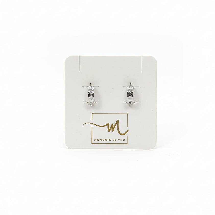 Pendientes anchos de acero inoxidable de tipo argolla con textura rugosa - Moments by You