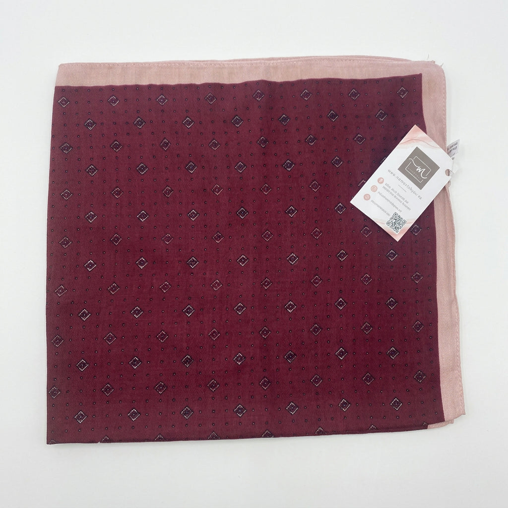 Pañuelo de cuello con estampado geométrico clásico en rosa y color vino