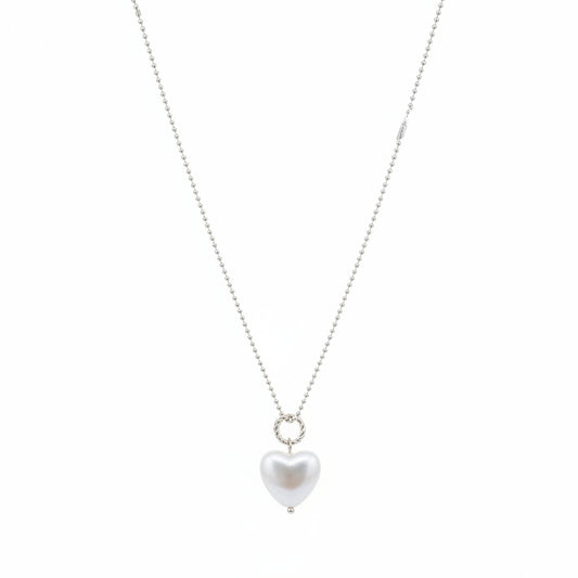 Collar de acero con cadena de esferas y dije en forma de corazón efecto perla acabado plata