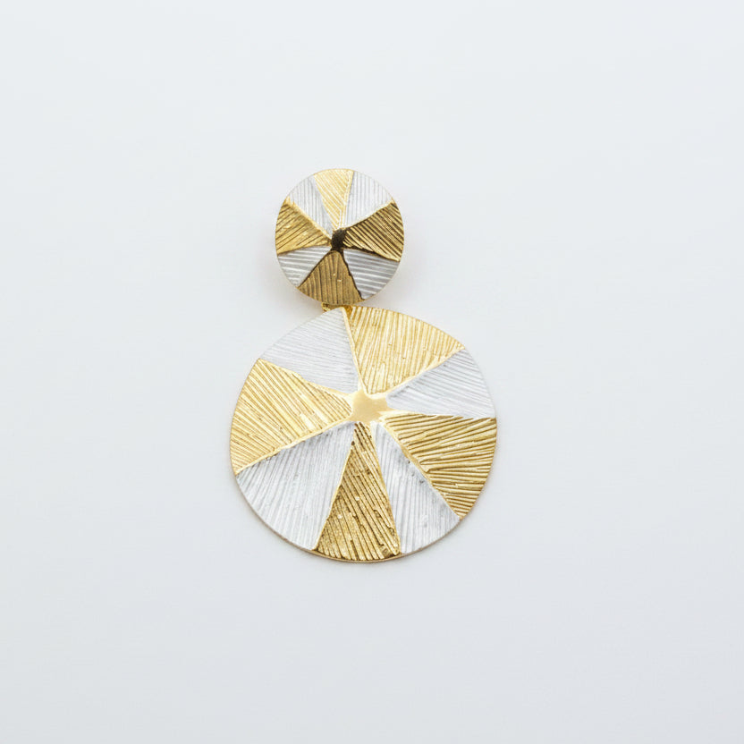 Pendientes largos de acero con doble altura en forma de circunferencia con textura rayada y bicolor - Moments by You
