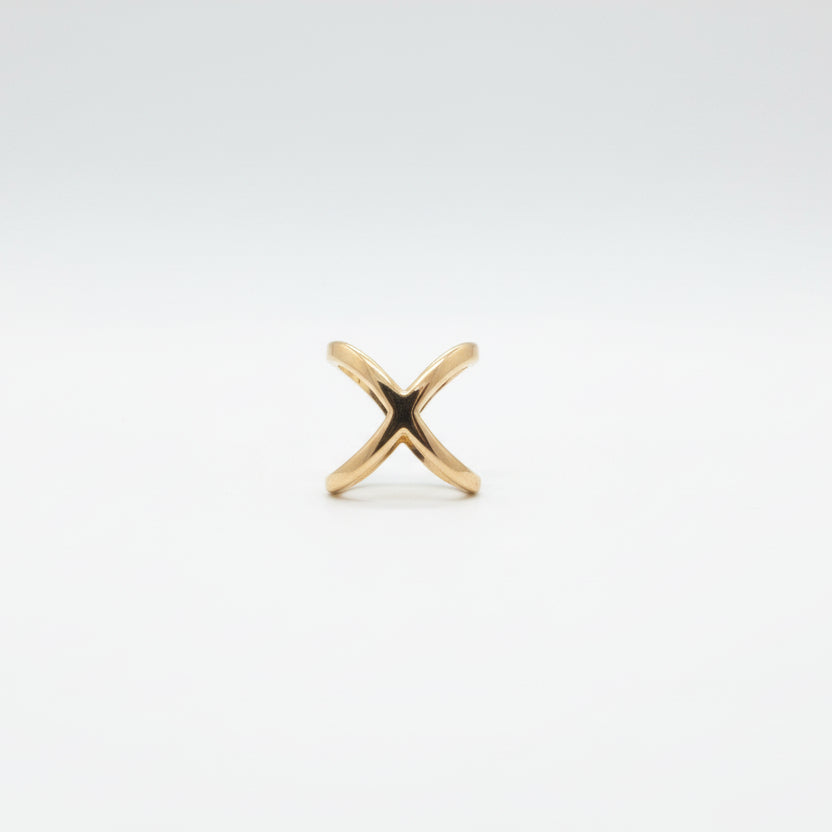 Pinza para ajustar los pañuelos con un diseño entrelazado en acabado oro - Moments by You